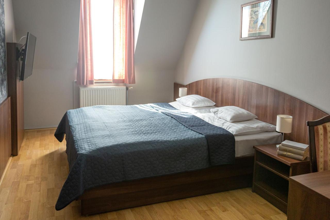 Tercia Hubertus Panzio Bed and Breakfast Sopron Eksteriør billede